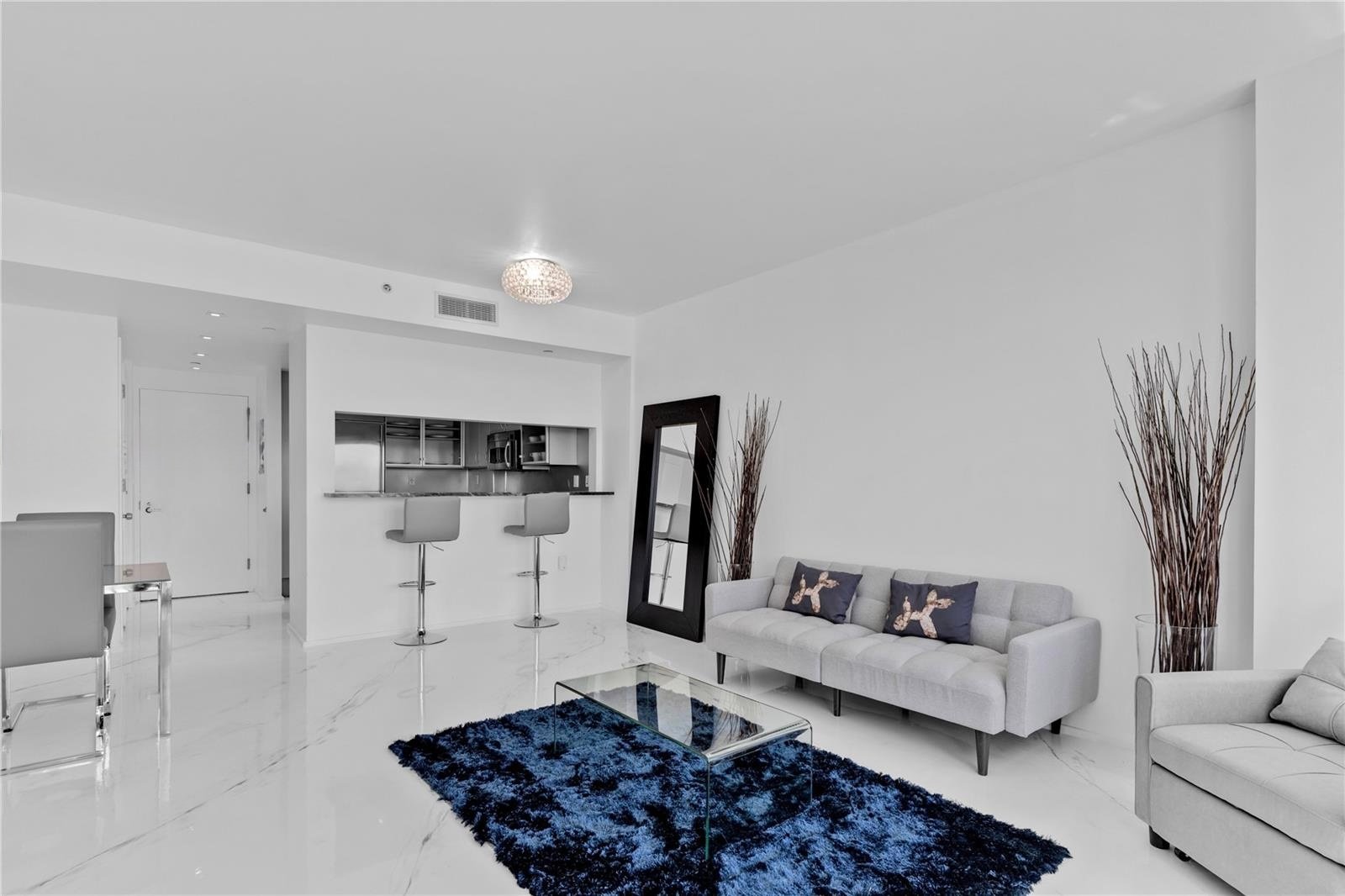 540 WEST AVE #813