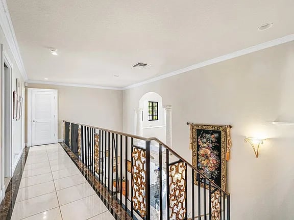 1010 Pine Point Road