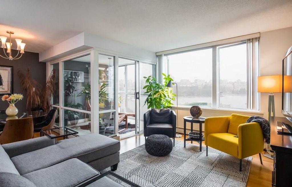 1288 Marinaside Cres, #705