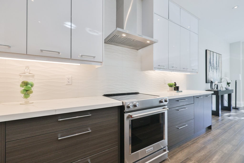 15A Tecumseth Ave