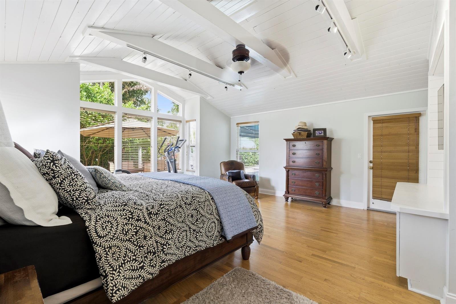 649 Anchorage Drive