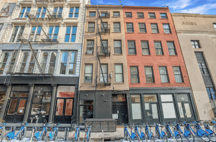 302 Canal St - Building