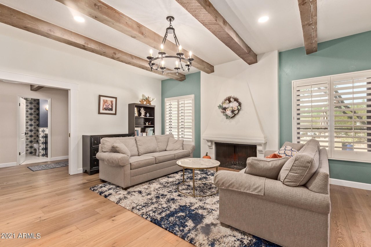 4553 E Palomino Rd