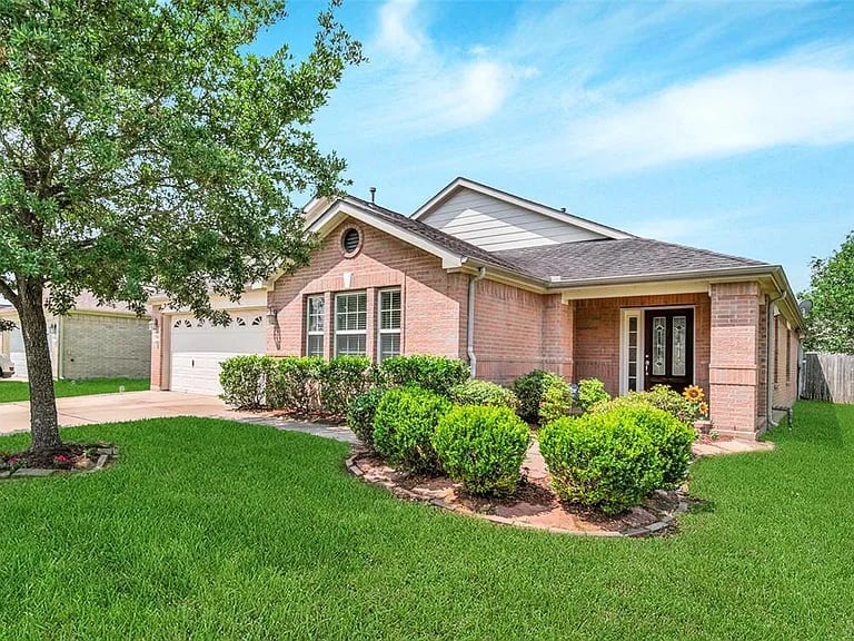 21419 Blooming Rock Ln
