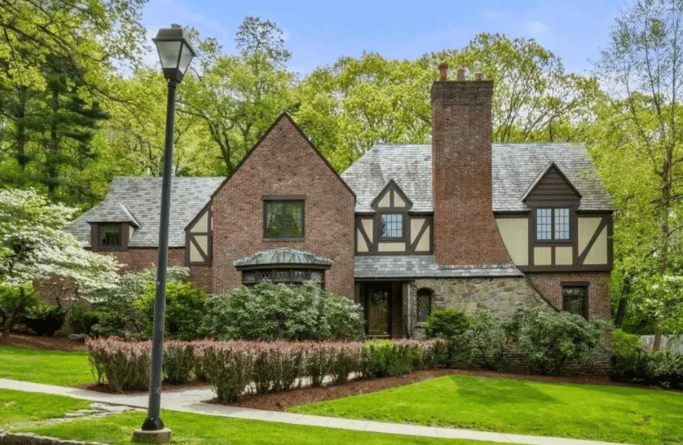 Best Realtor in Shrewsbury, MA? Why Clients Choose Annie