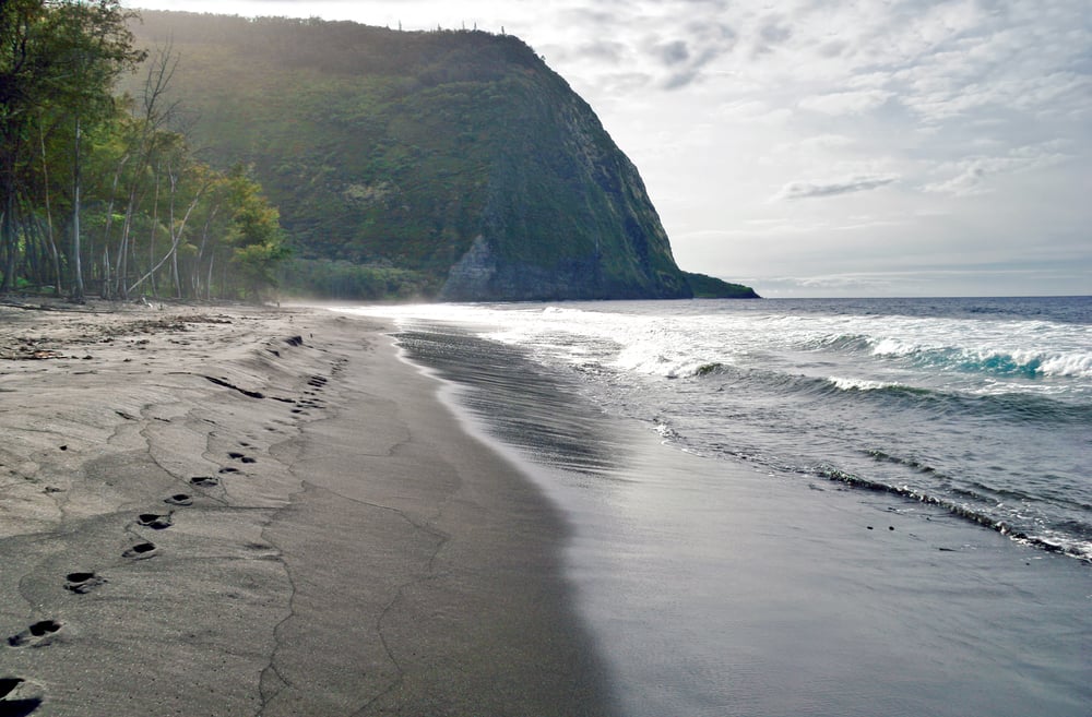 Considering Retiring on the Big Island? The Pros and Cons