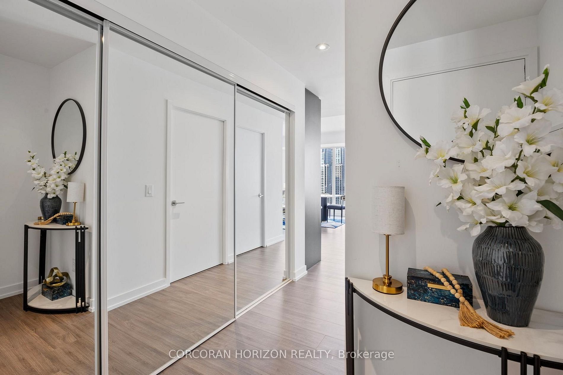 DOWNTOWN MODERN CHARM