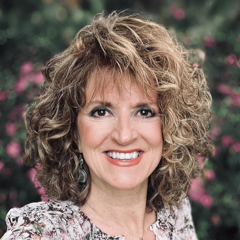 Susan Ross Greenville, SC Real Estate Agent Headshot