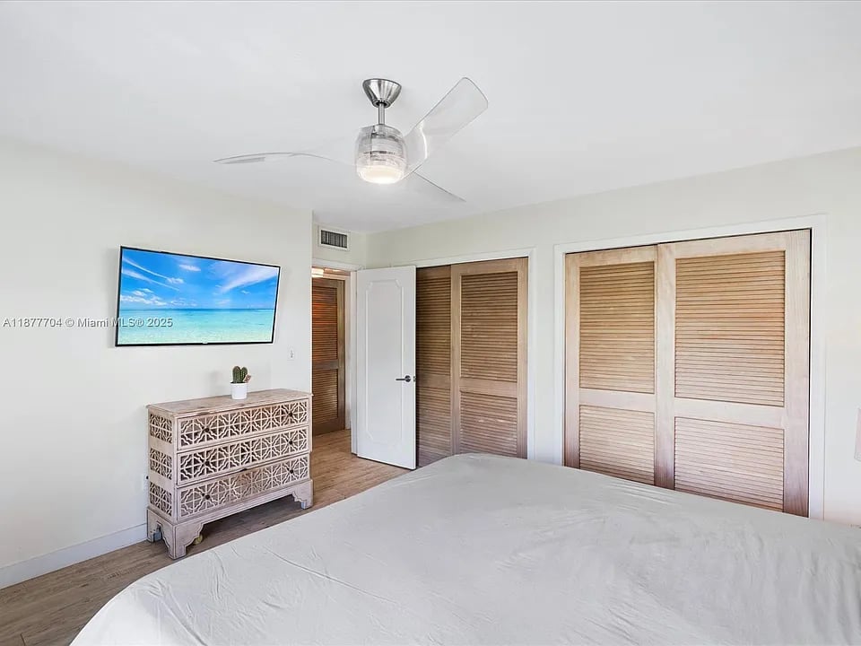 Turnkey Furnished Condo in Key Biscayne
