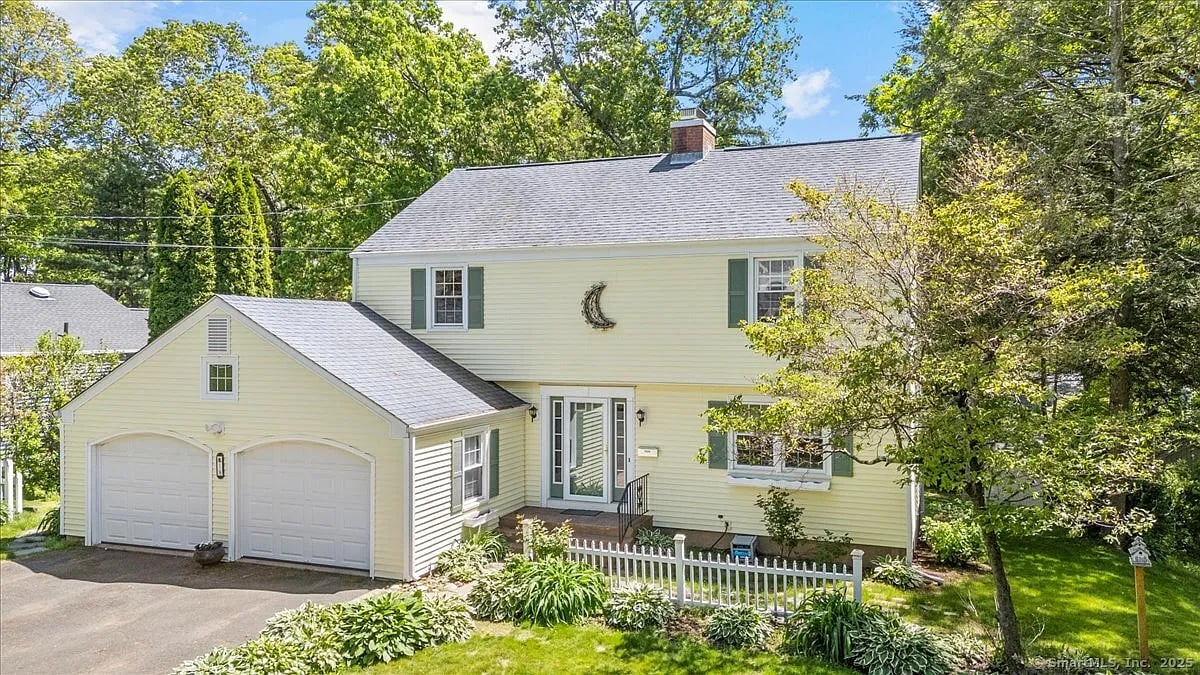 18 Hillcrest Road