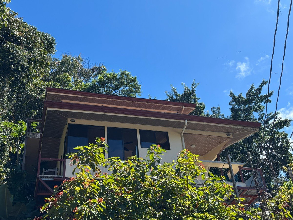 0.16 Acres – 4 Living Units, 7 Bedroom Riverfront Investment Package Near Dominical Beach With Owner Financing!!!