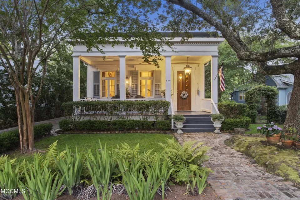 520 Jackson Ave