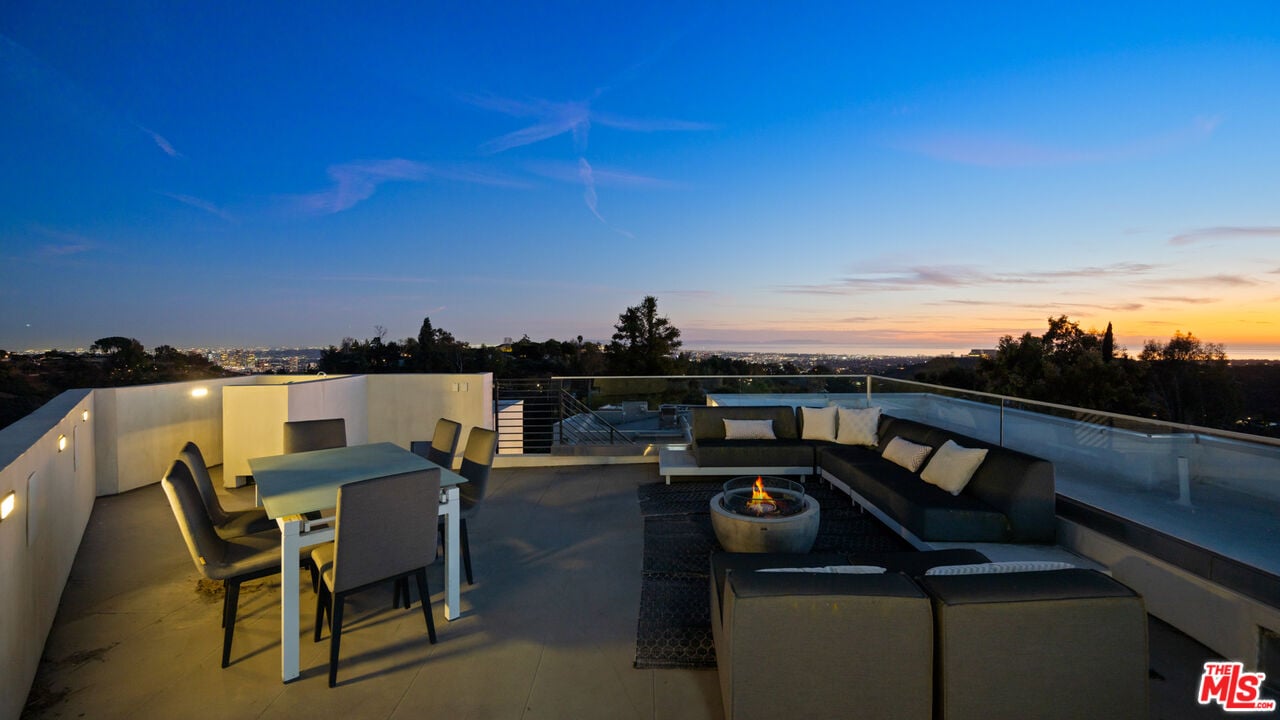 Aurelian Crest, Linda Flora Dr, 90049