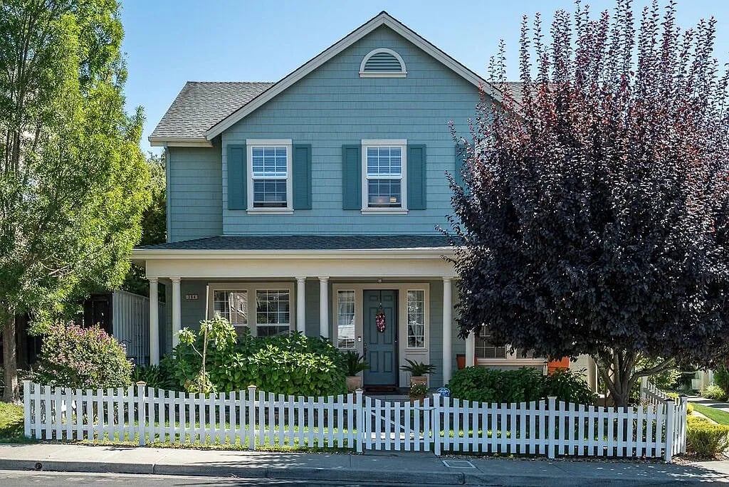 394 Arabian Way