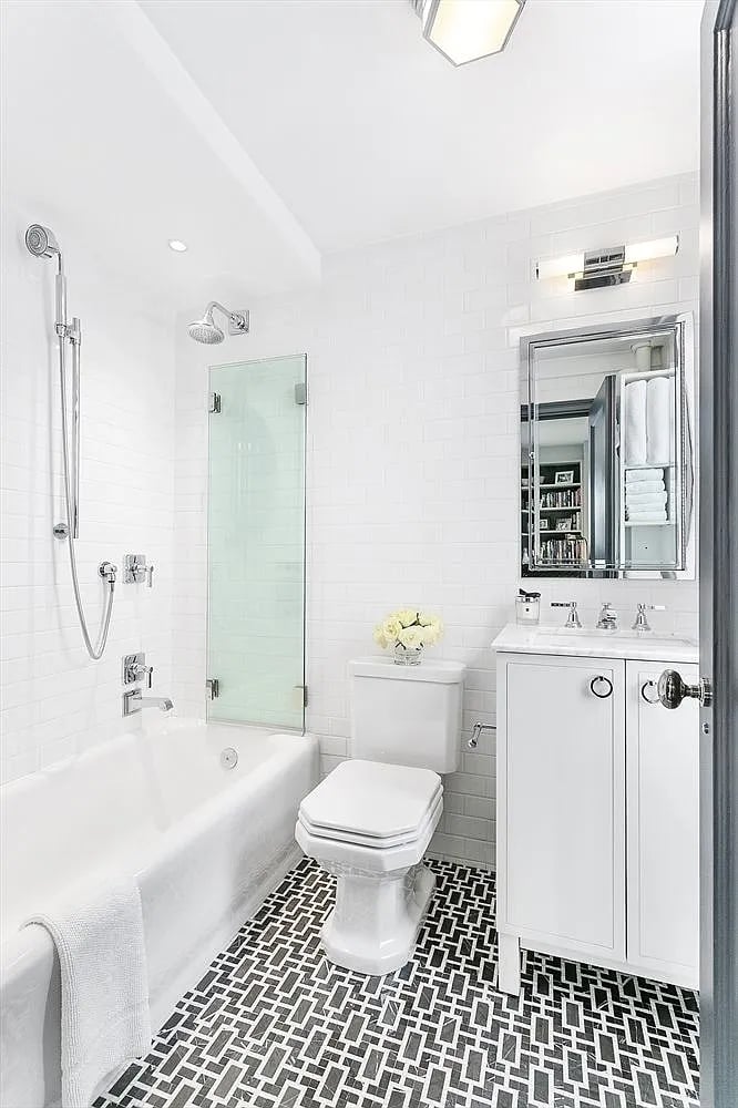 45 Christopher St, #8E