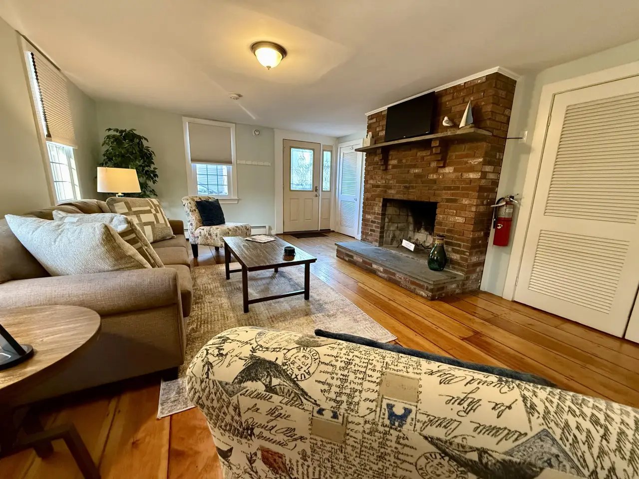 Central Newport 1BR Apartment