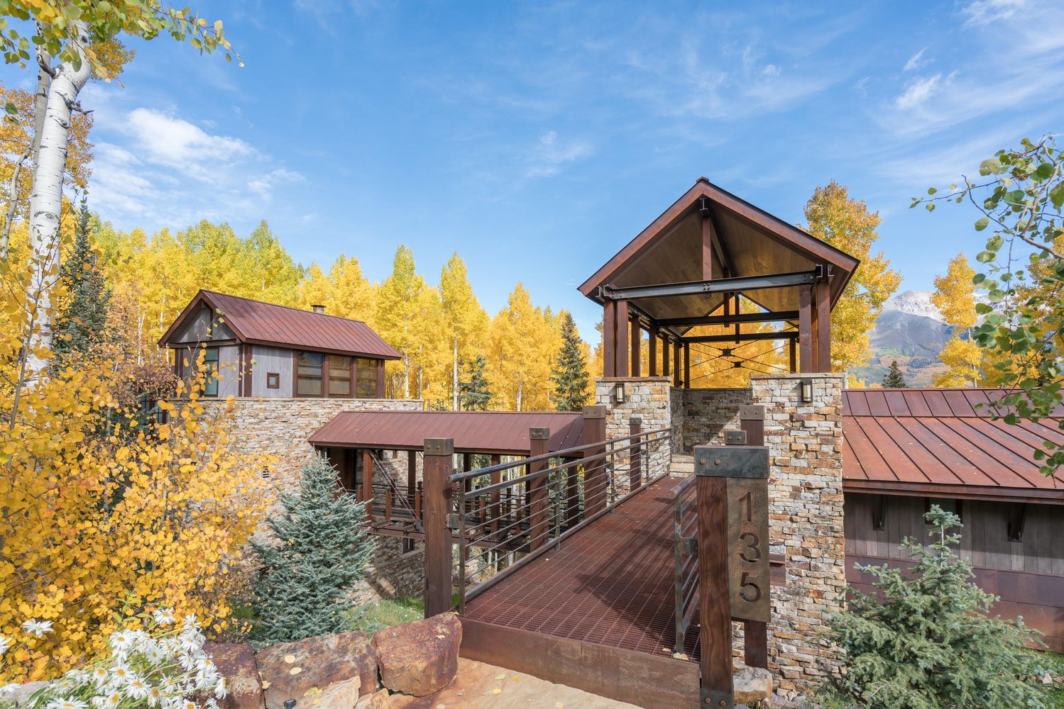 135 Palmyra Dr