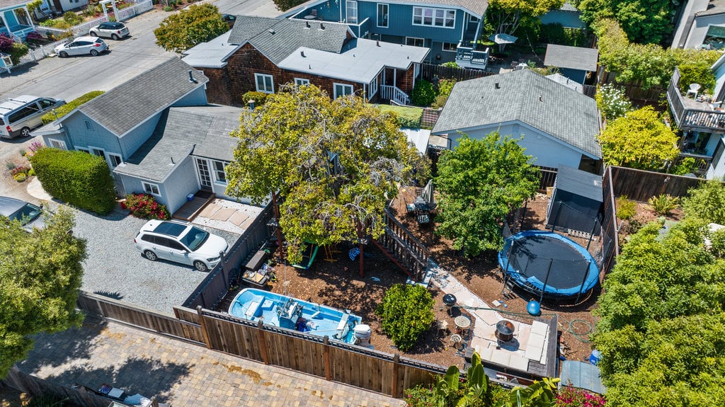 106 Saxon Ave