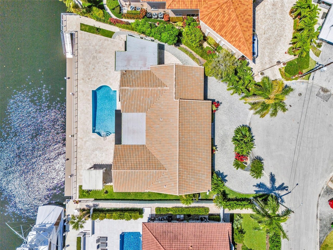 633 4th Key Dr