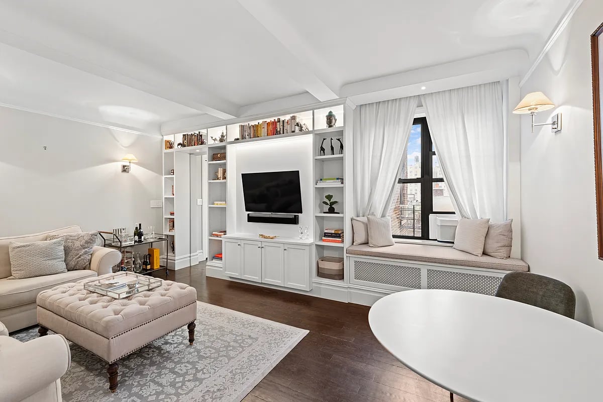 23 West 73rd Street Unit: 709