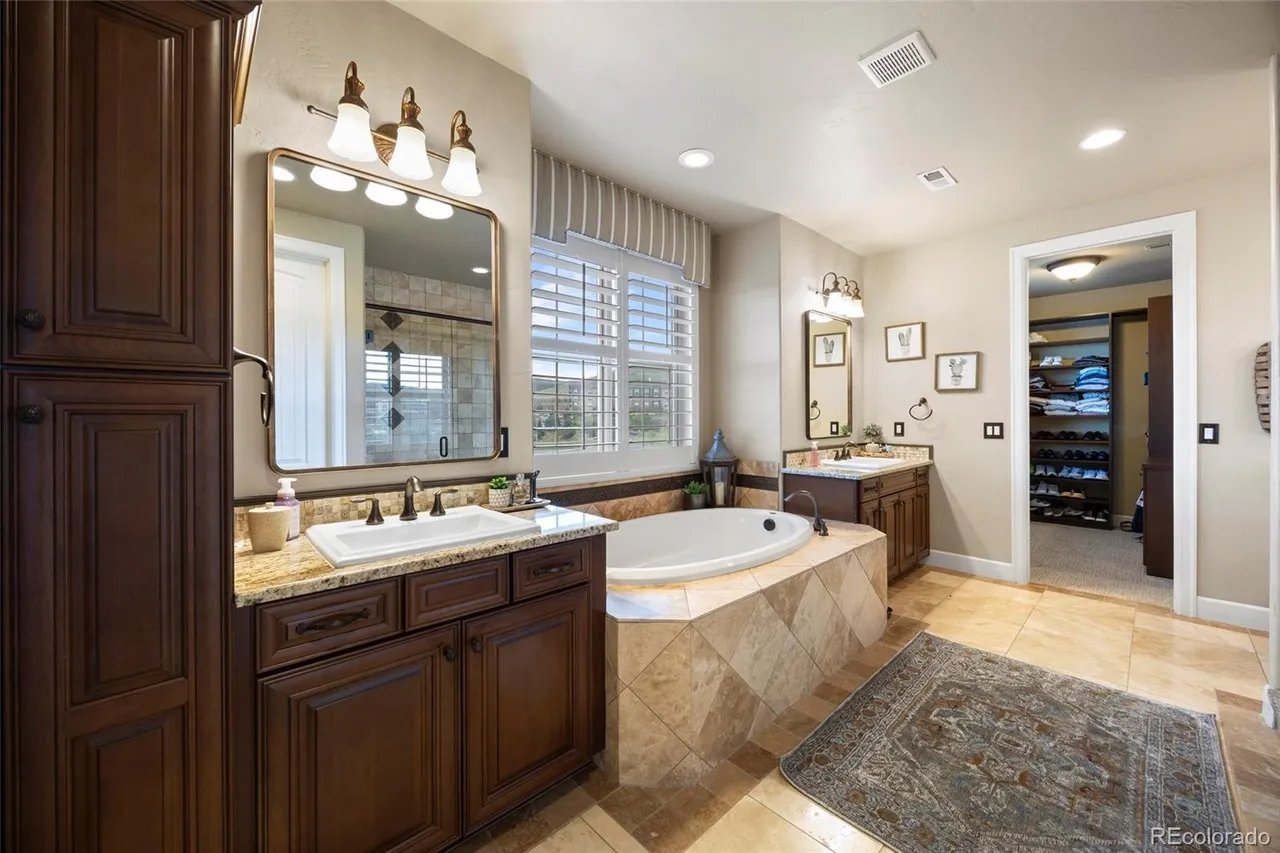 10601 Montecito Dr