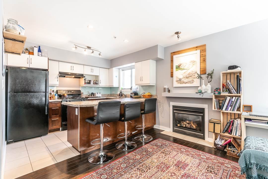 1261 Main St, #8
