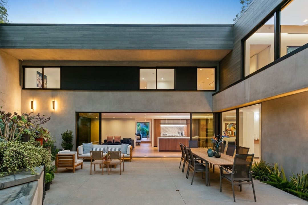 Luxe Oasis