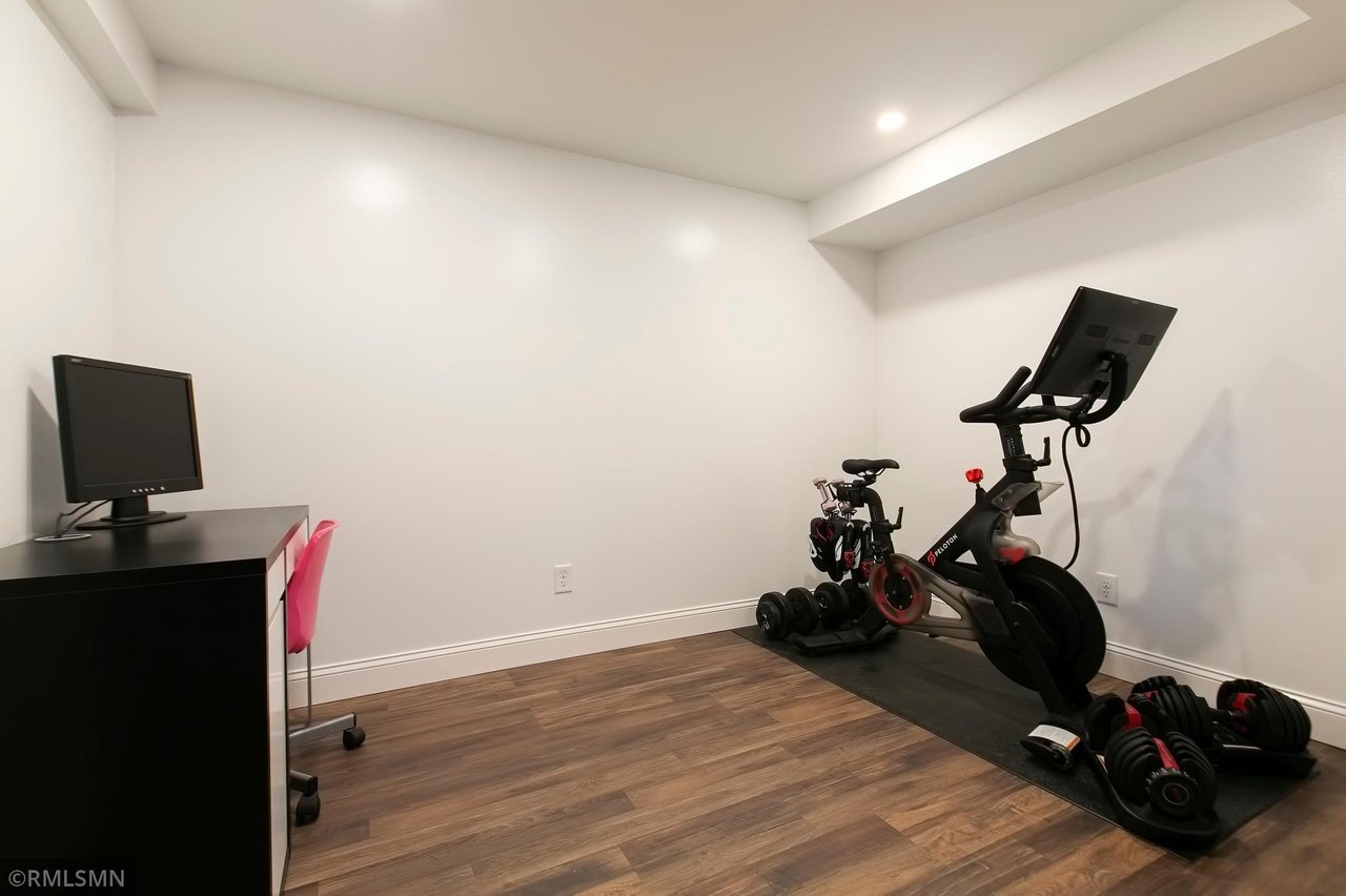 24 Saint Albans St S #7