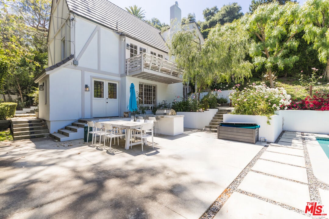 Pinnacle Estate, Wonderland Ave, 90046