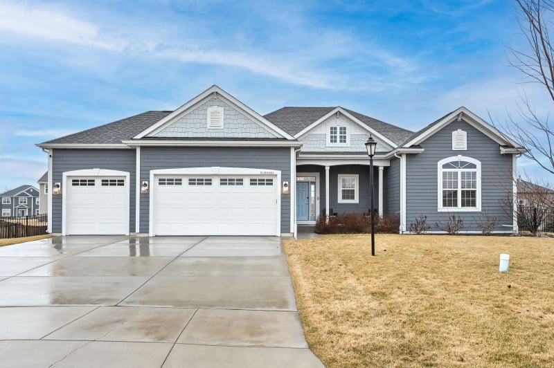 Stunning and Beautiful Ranch in Weyerhaven!