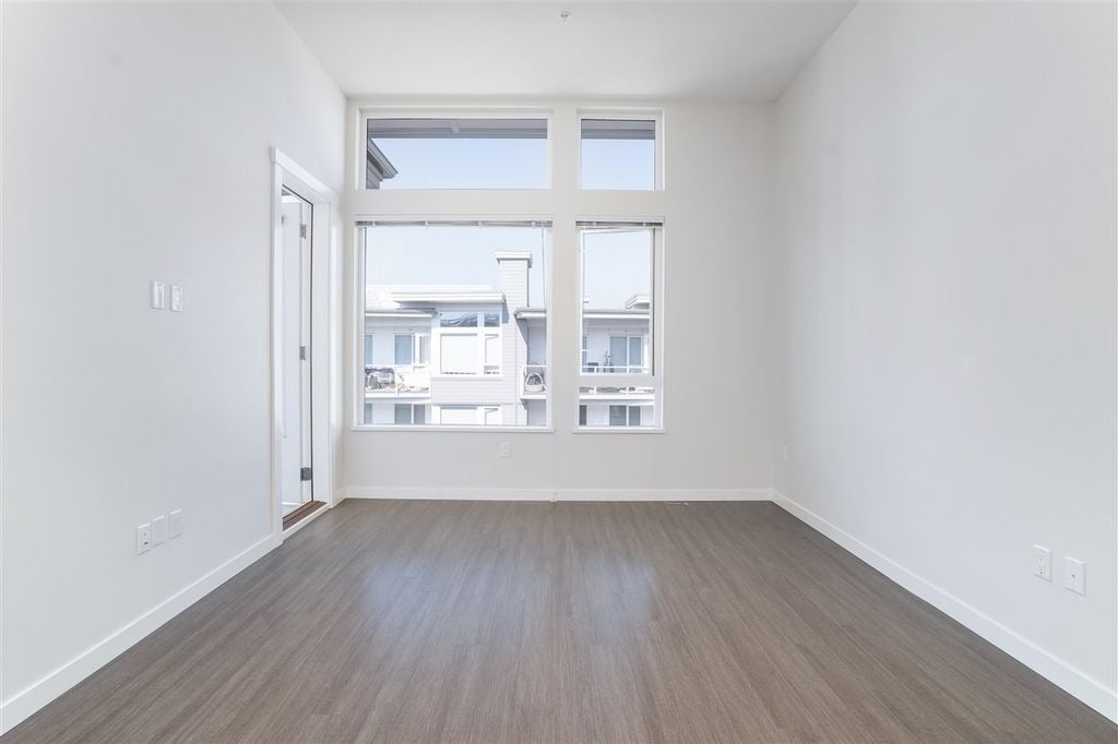 255 W 1st St, #510