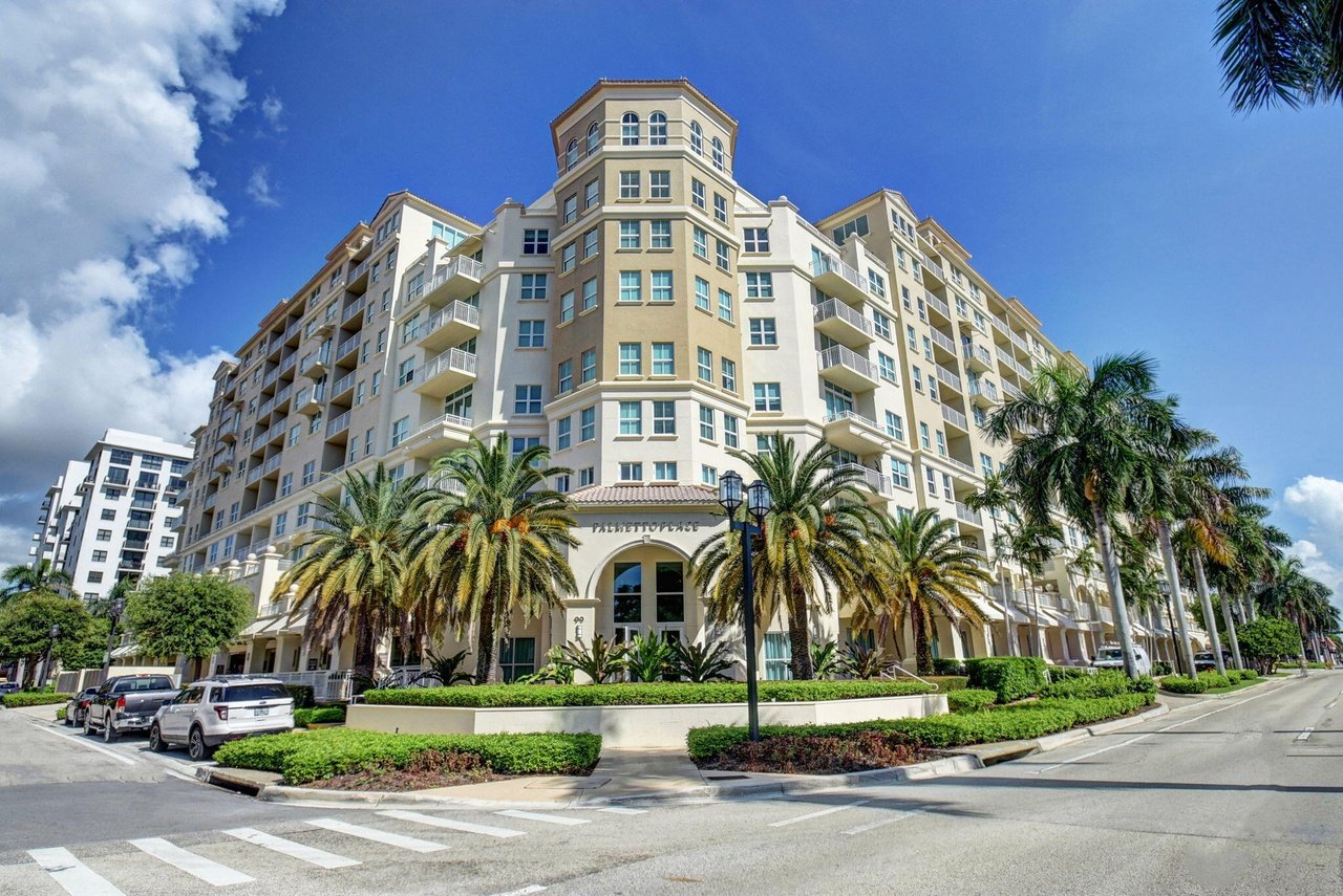 99 SE Mizner Blvd #738