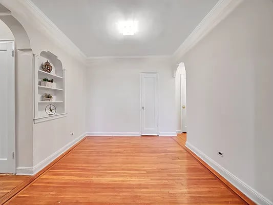 657 East 26th Street #5R