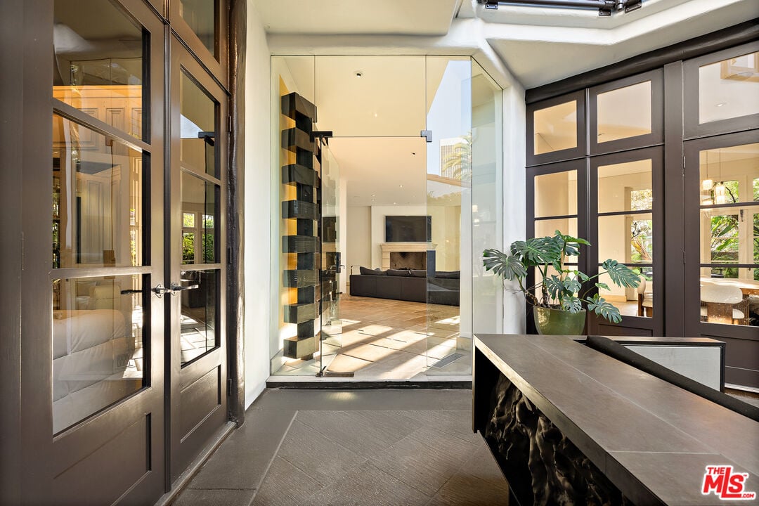 Century Woods Dr, 90067