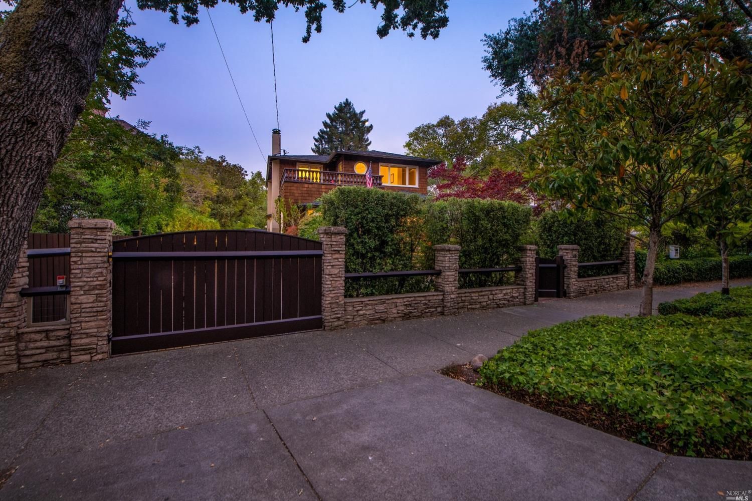 109 Lagunitas Rd