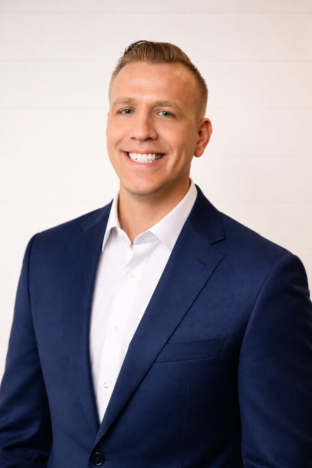 Tylor Holt Knoxville TN, Real Estate Agent Headshot