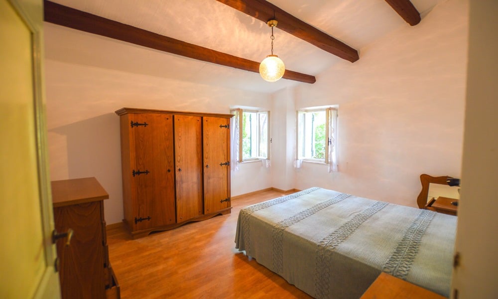 Charming Villa in the Woods of Le Marche