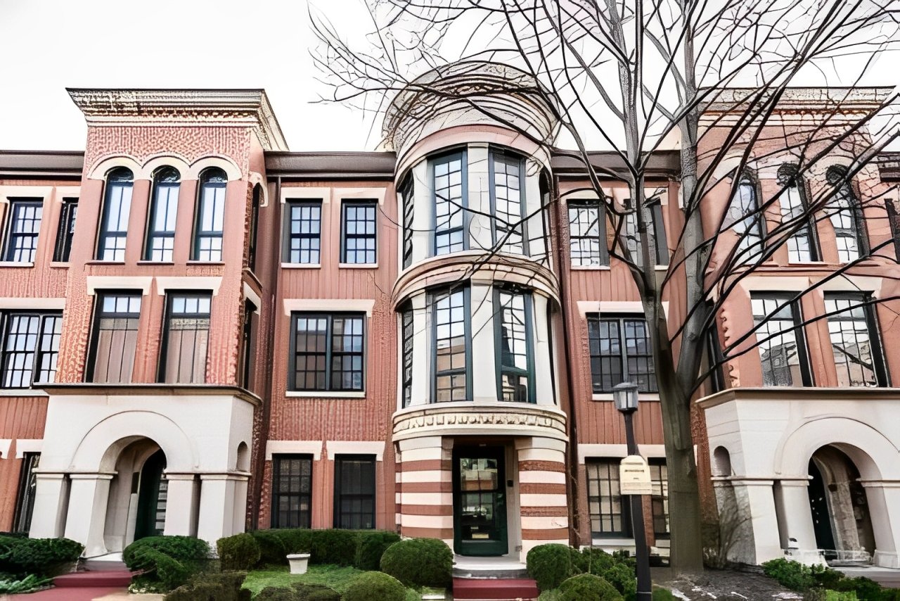Lincoln Park Townhome Hits the Market for $949,000 Following Redesign