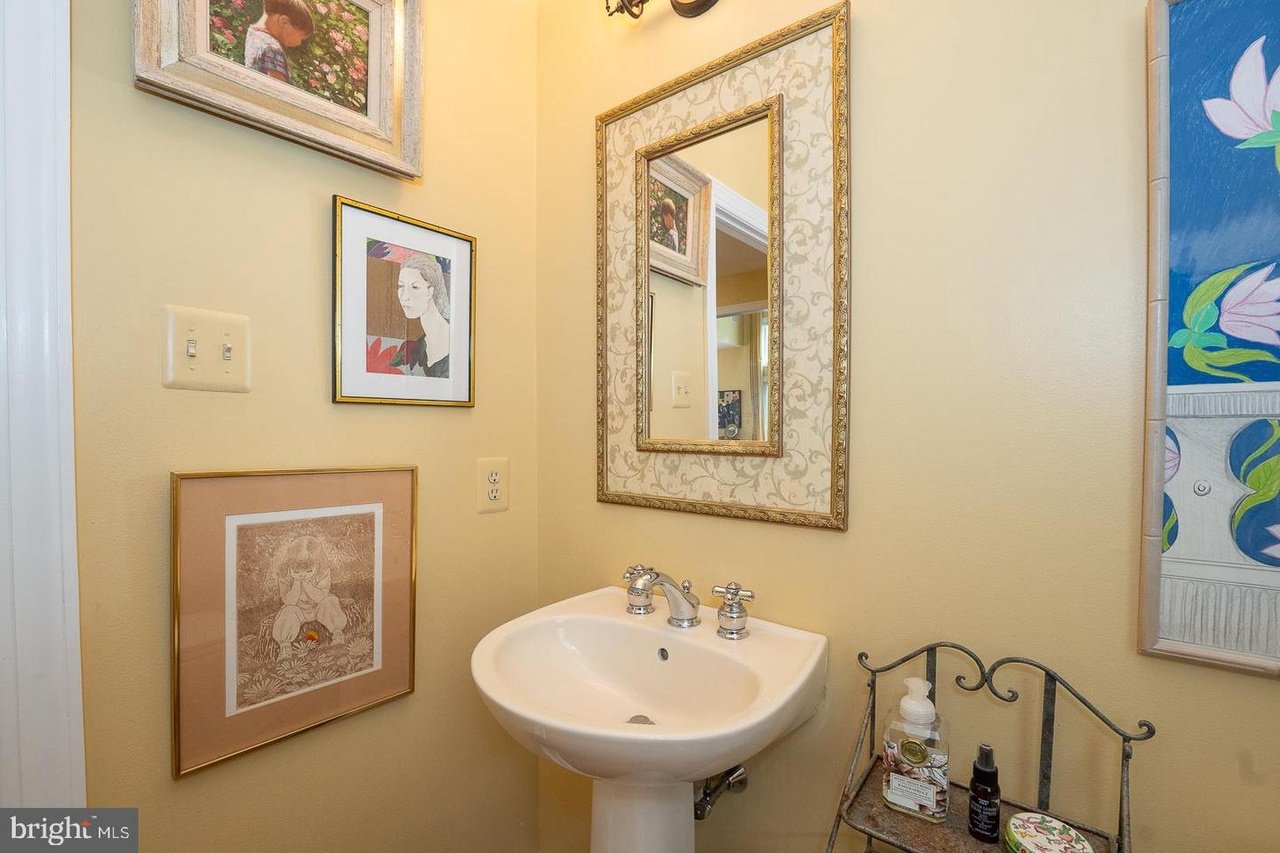 1109 Riverview Ln