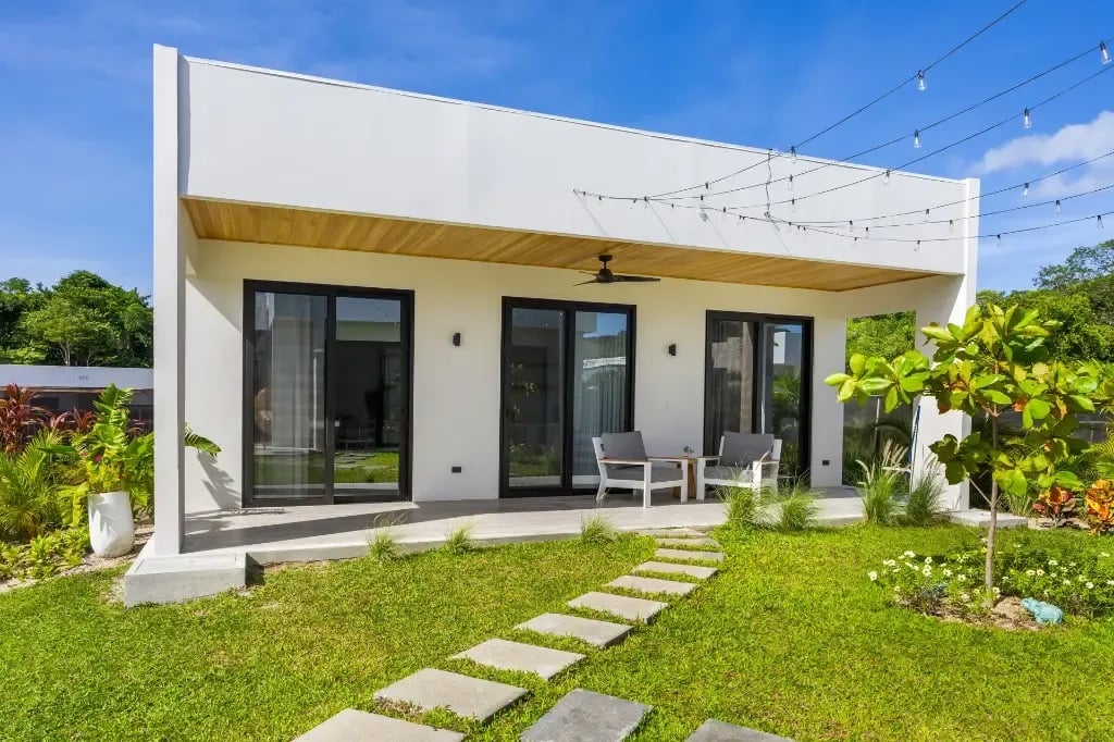 Elegant Tropical Oasis in Reserva Conchal