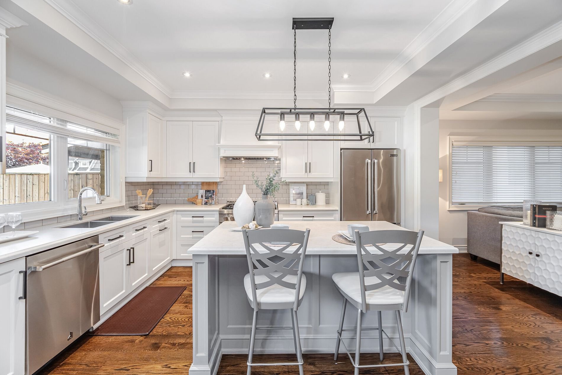 9 Iroquois Ave