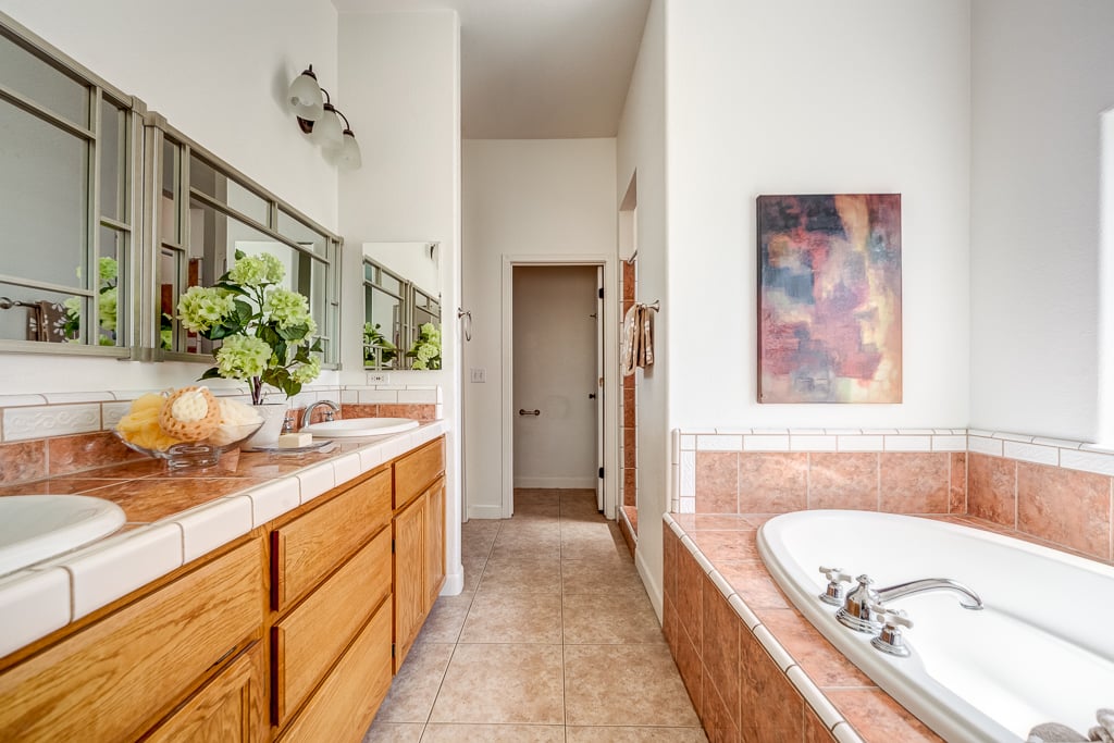 Gorgeous Rio Linda Ranchette with Over 1.5 Acres!