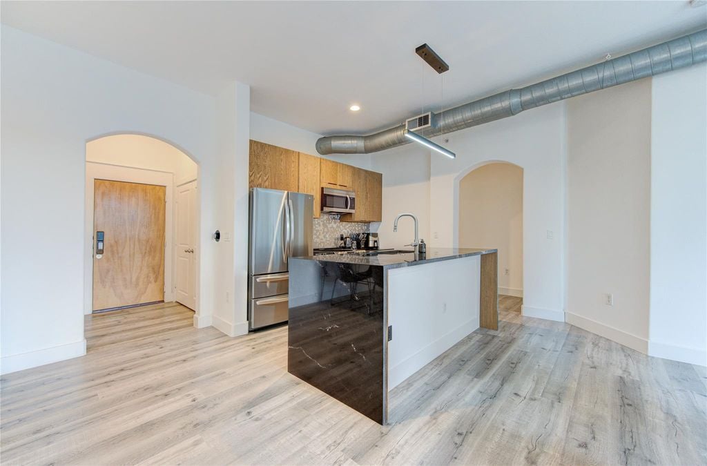 1901 Post Oak Blvd #3105
