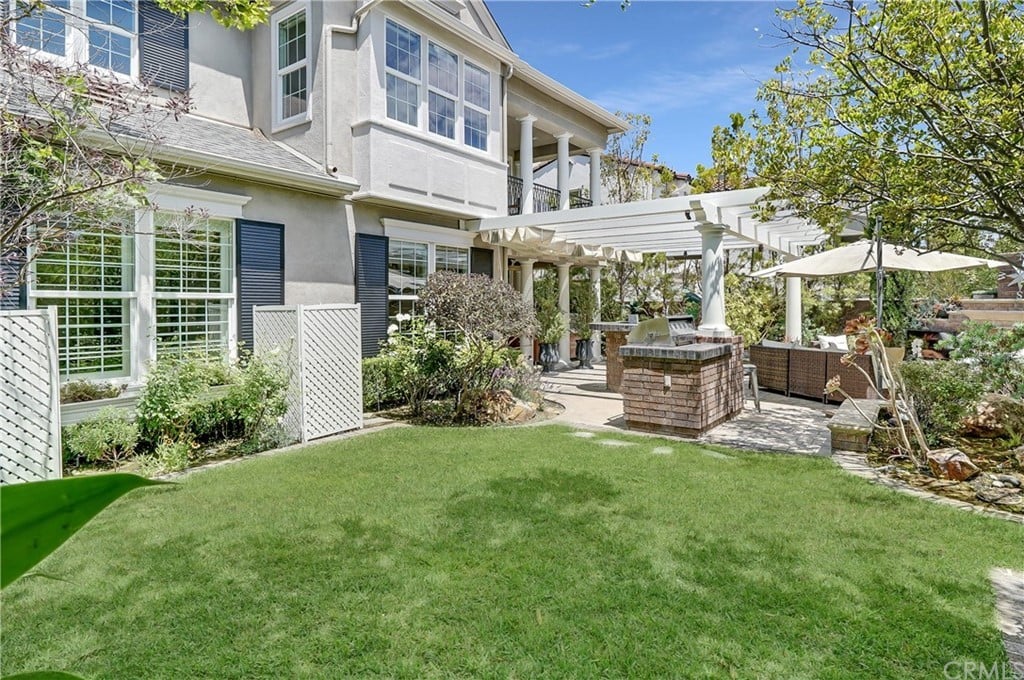 6 Galora Ln
