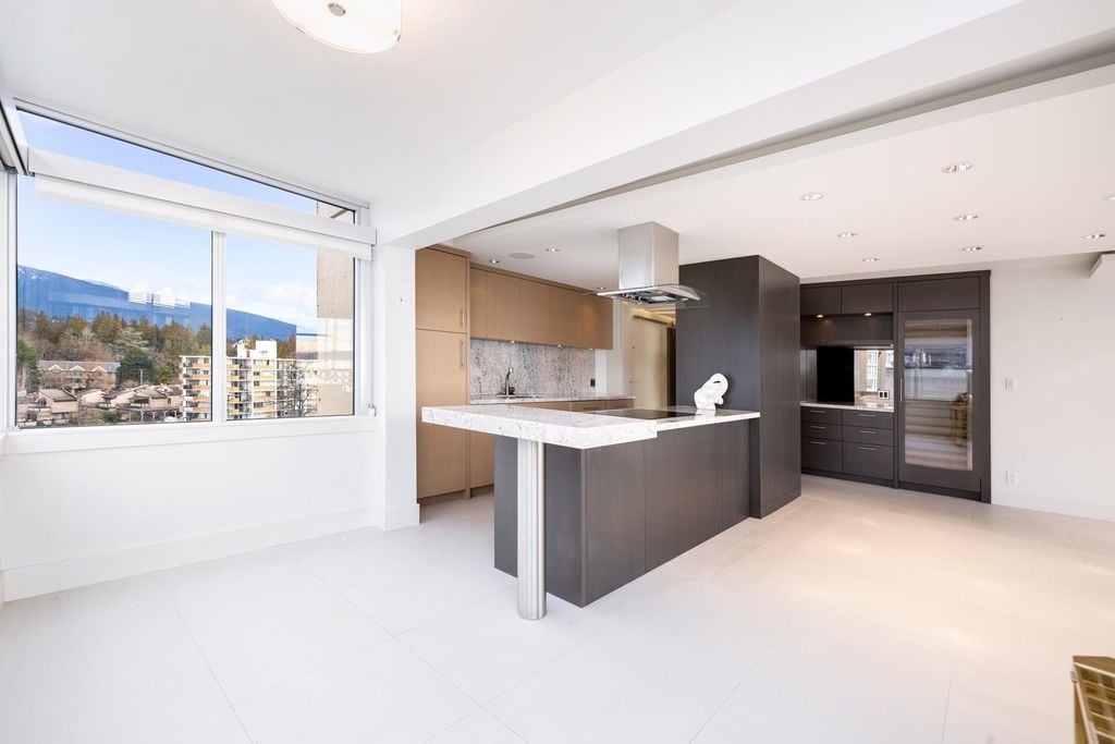 2135 Argyle Ave, #905