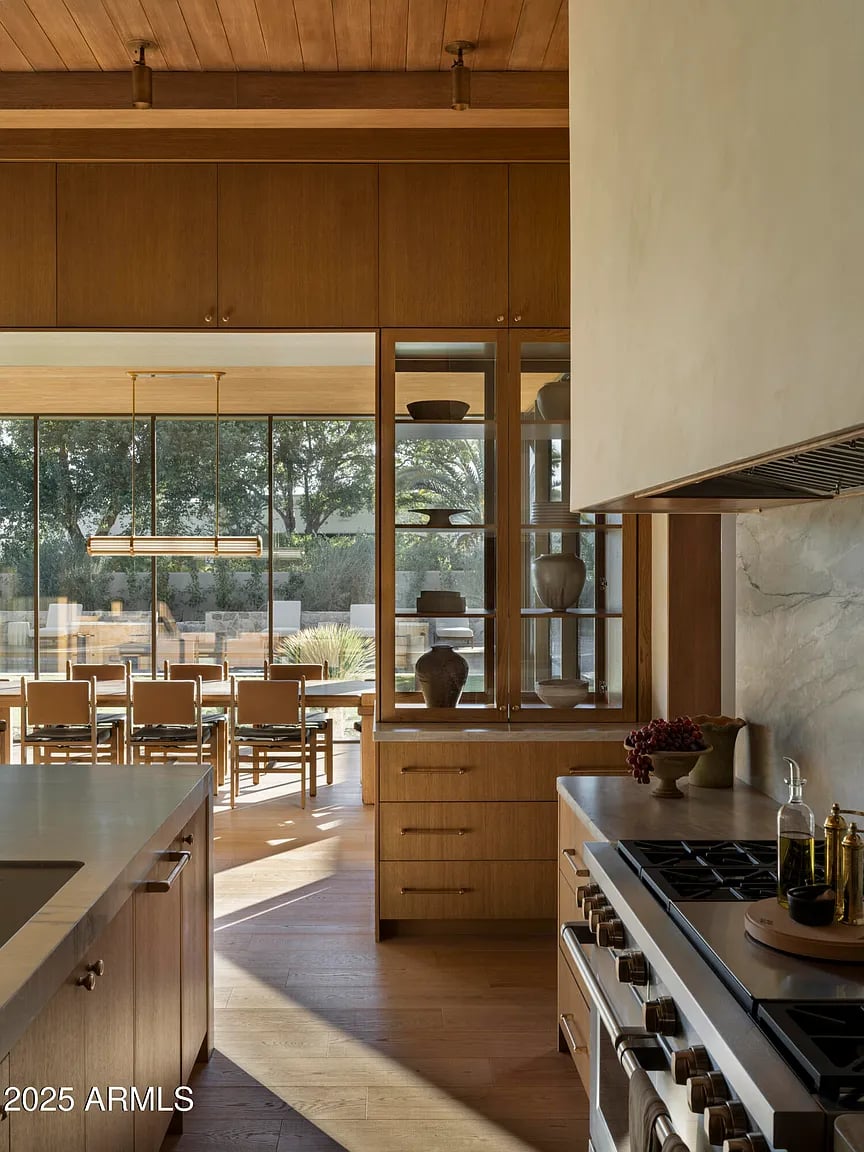 8631 N AVENIDA DEL SOL