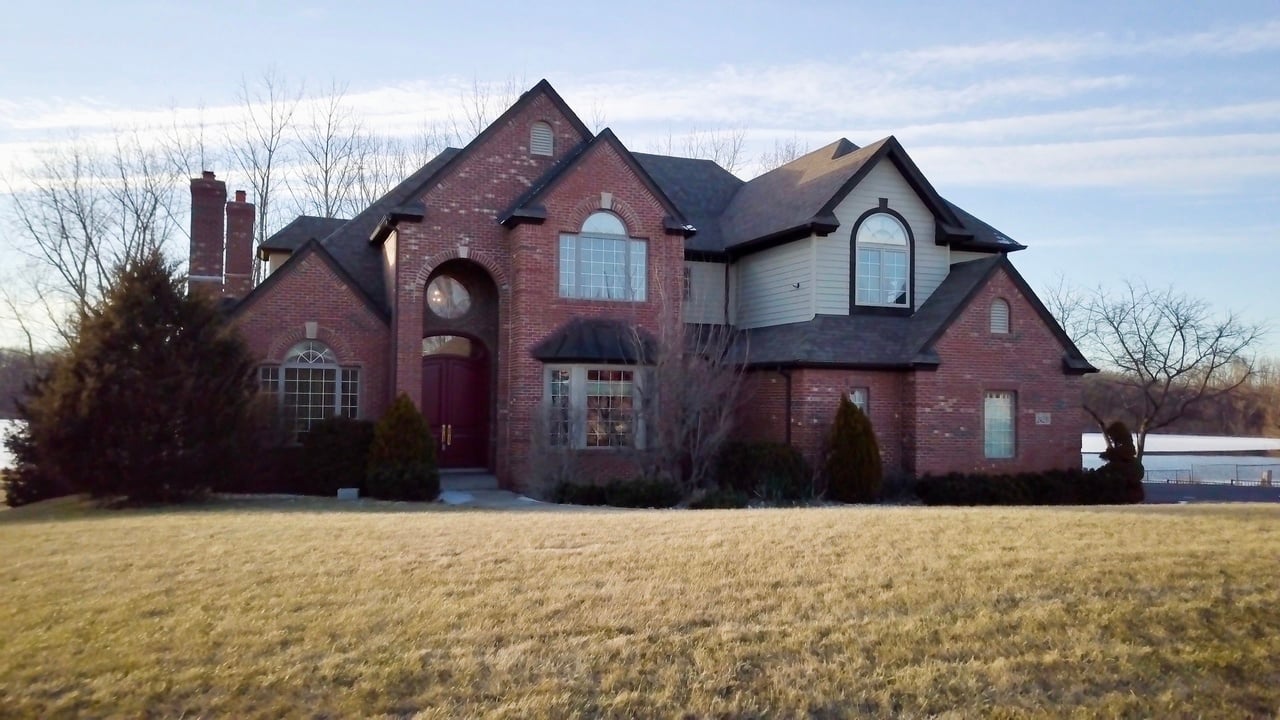 24230 W LAKESIDE TRL