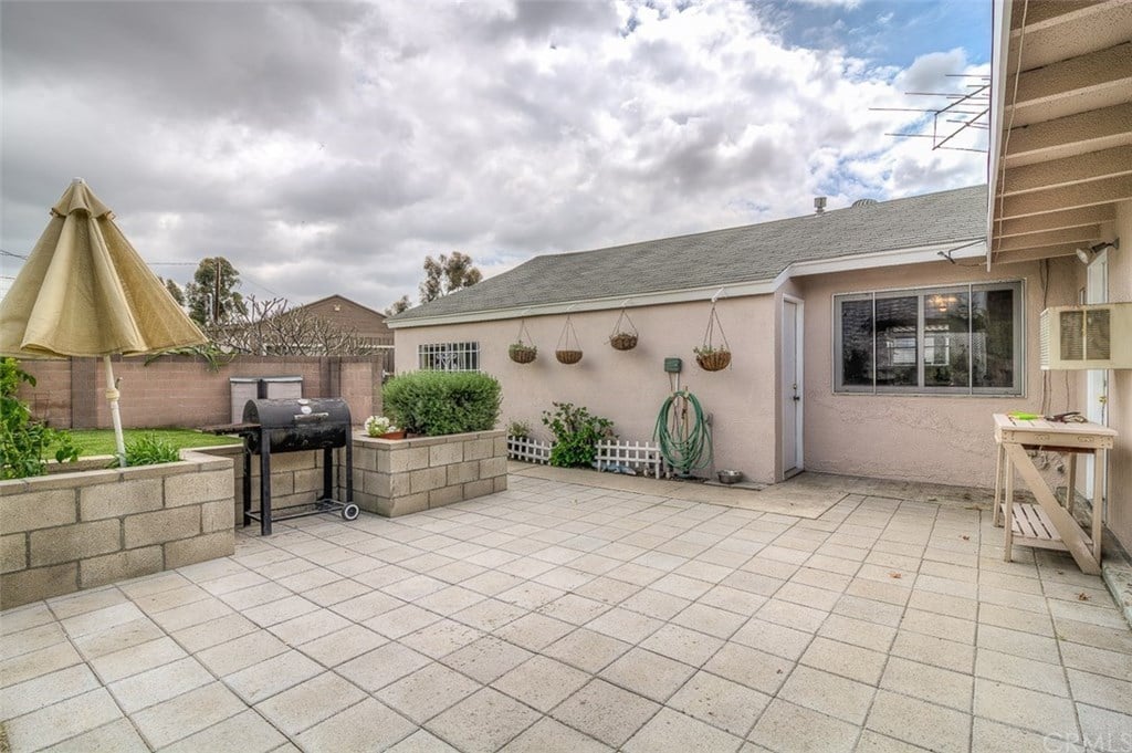 12341 Flagstone Pl
