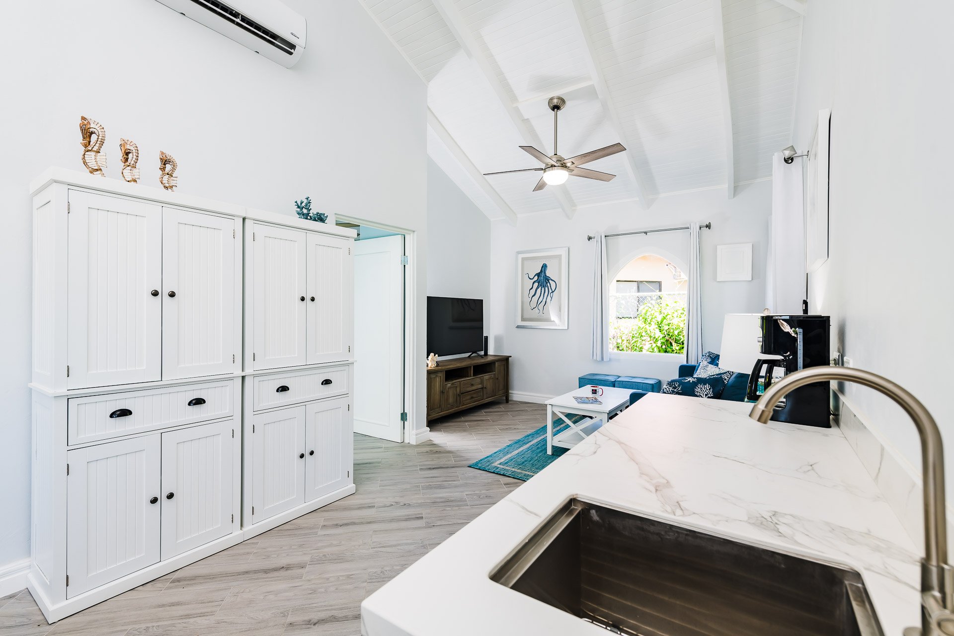 Casa Colibri Villaggio II – Unit 412B | Beautifully Remodeled Tropical Retreat in Potrero