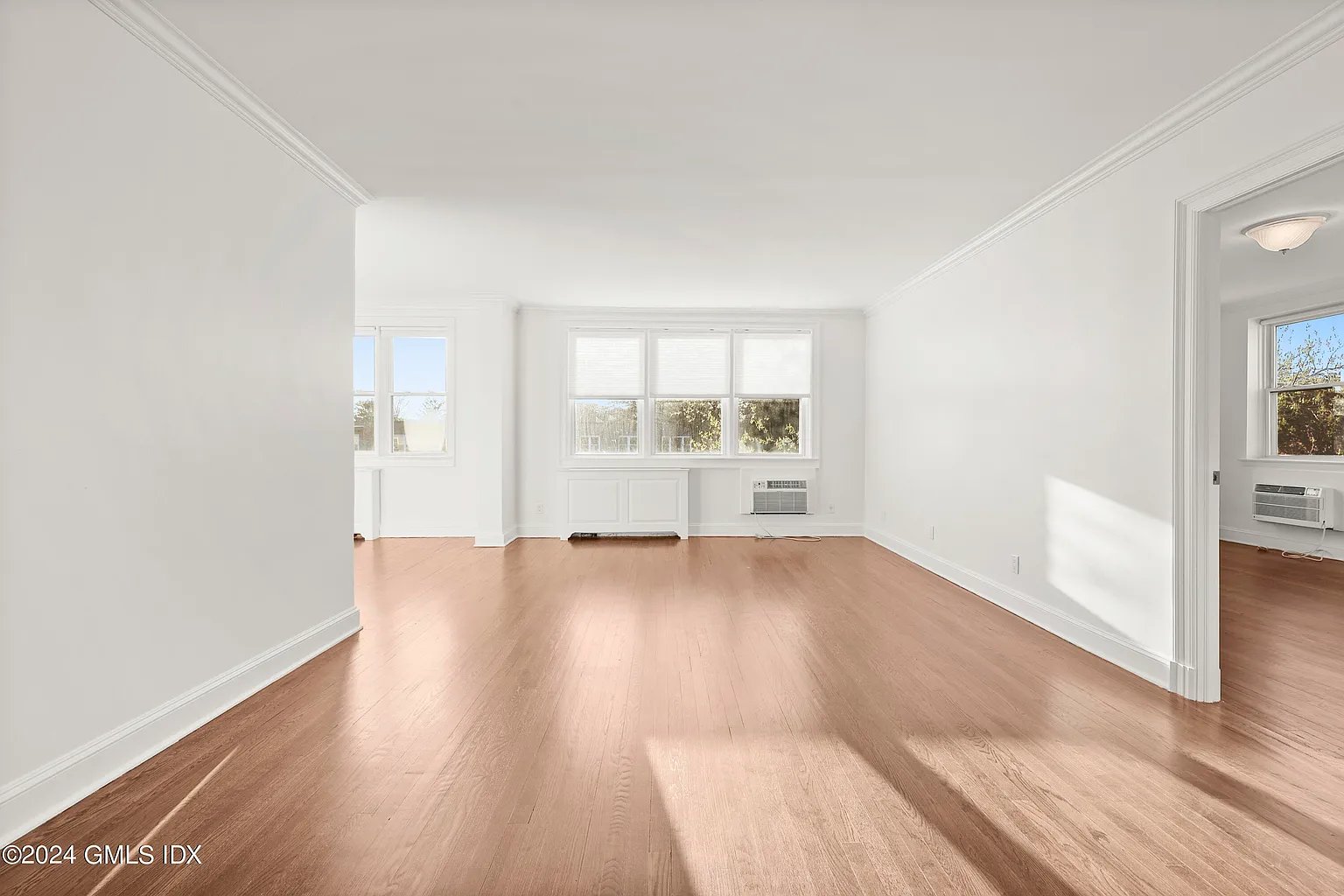 2 Putnam Hl APT 4G